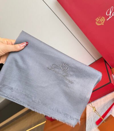 Loro Piana 베이비 캐시미어 링 스카프