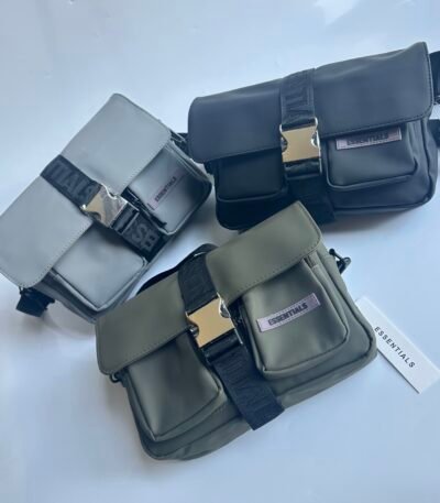 Fear of God Essentials 기능성 카고 크로스백