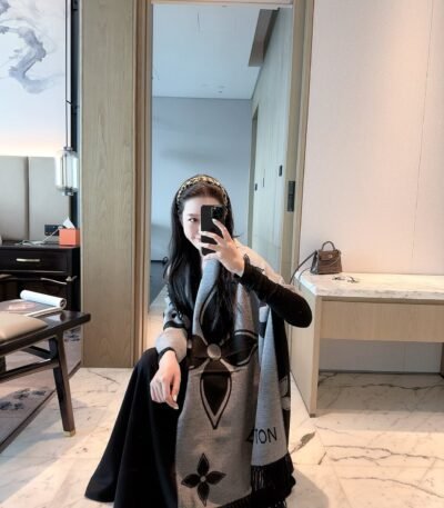 루이비통 모노그램 플라워 프린지 머플러