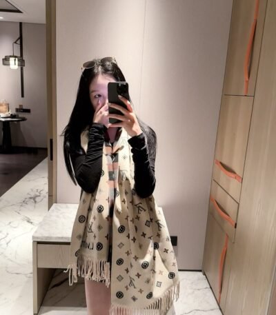 루이비통 모노그램 울 머플러