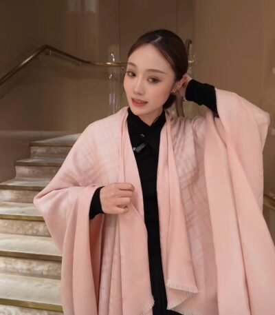 펜디 FF 레터 자카드 숄