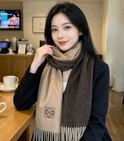 로에베 그라데이션 캐시미어 머플러