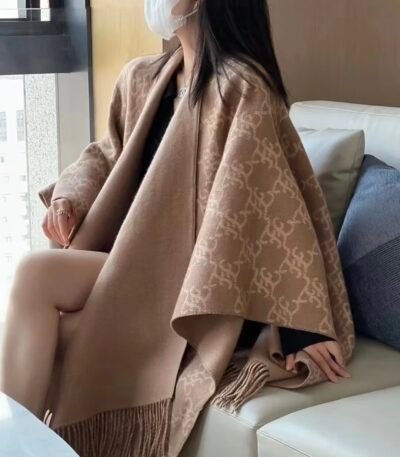 펜디 FF 칼리그래피 양면 캐시미어 망토