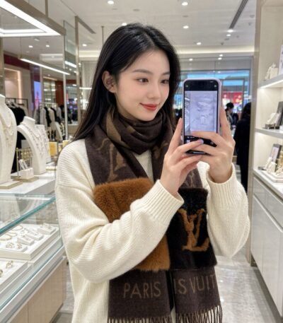 루이비통 레이캬비크 포켓 캐시미어 머플러