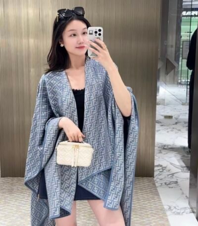 FF 레터 울 케이프