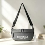 Fear of God Essentials 로고 프린트 크로스백 - 이미지 15