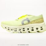 On Cloudmonster 3 경량 로우탑 러닝화